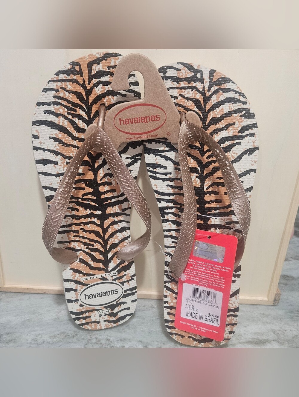 Havaianas 11/12 Top Animal Flip-Flop Sandals Tiger Print Gold Rose NWT - Picture 4 of 8